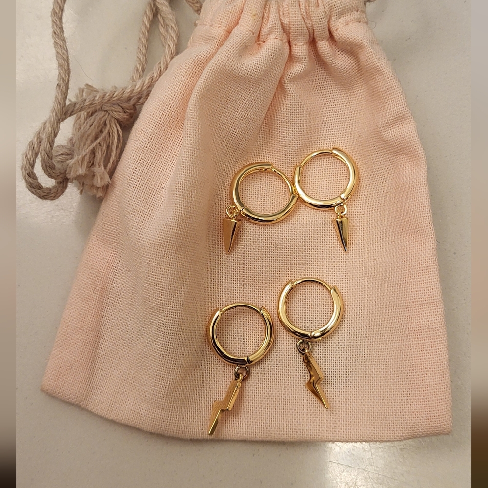 Gold Plated lightning bolt claw dainty hoop earrings